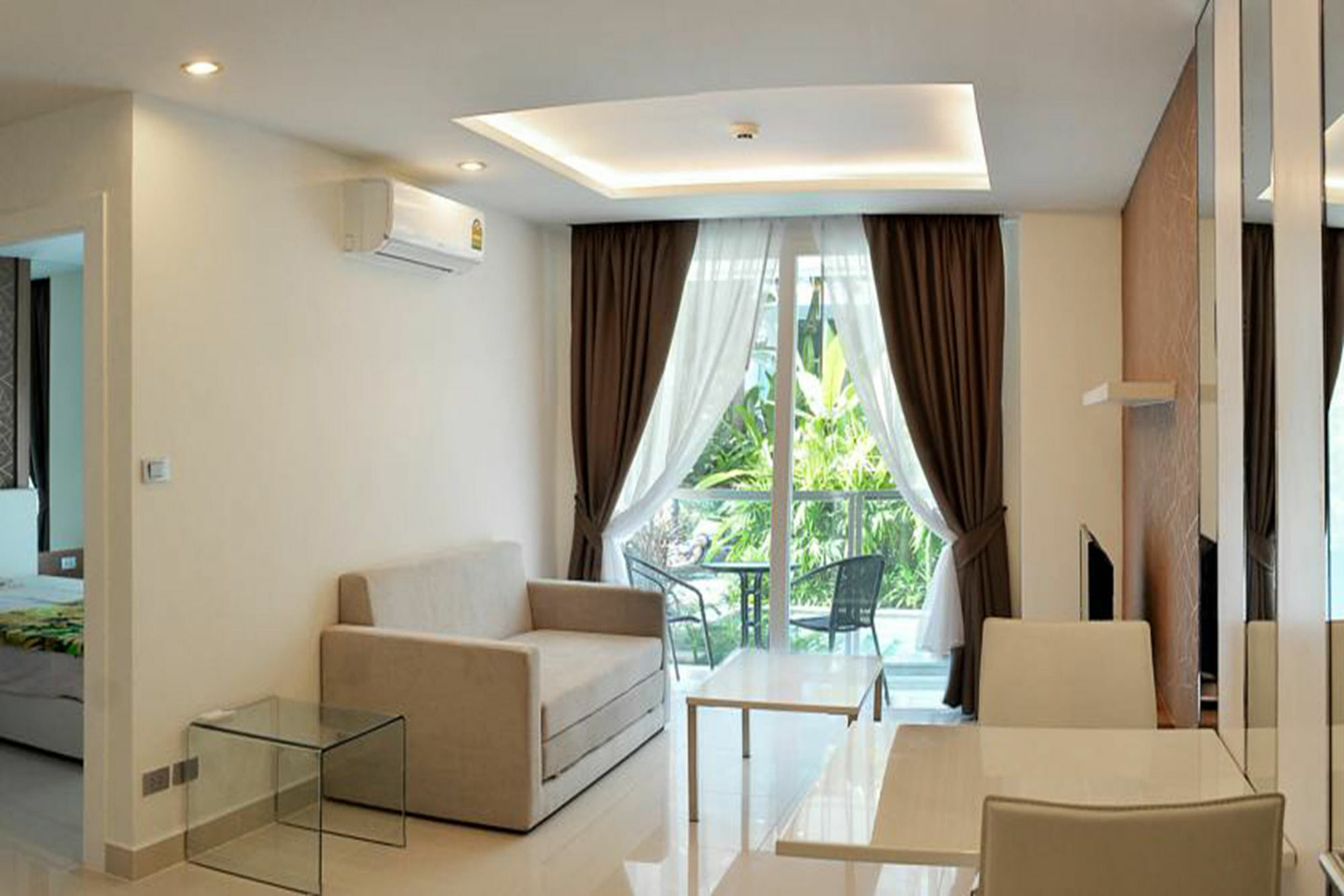 Amazon Pattaya Jomtien Apartments Екстер'єр фото